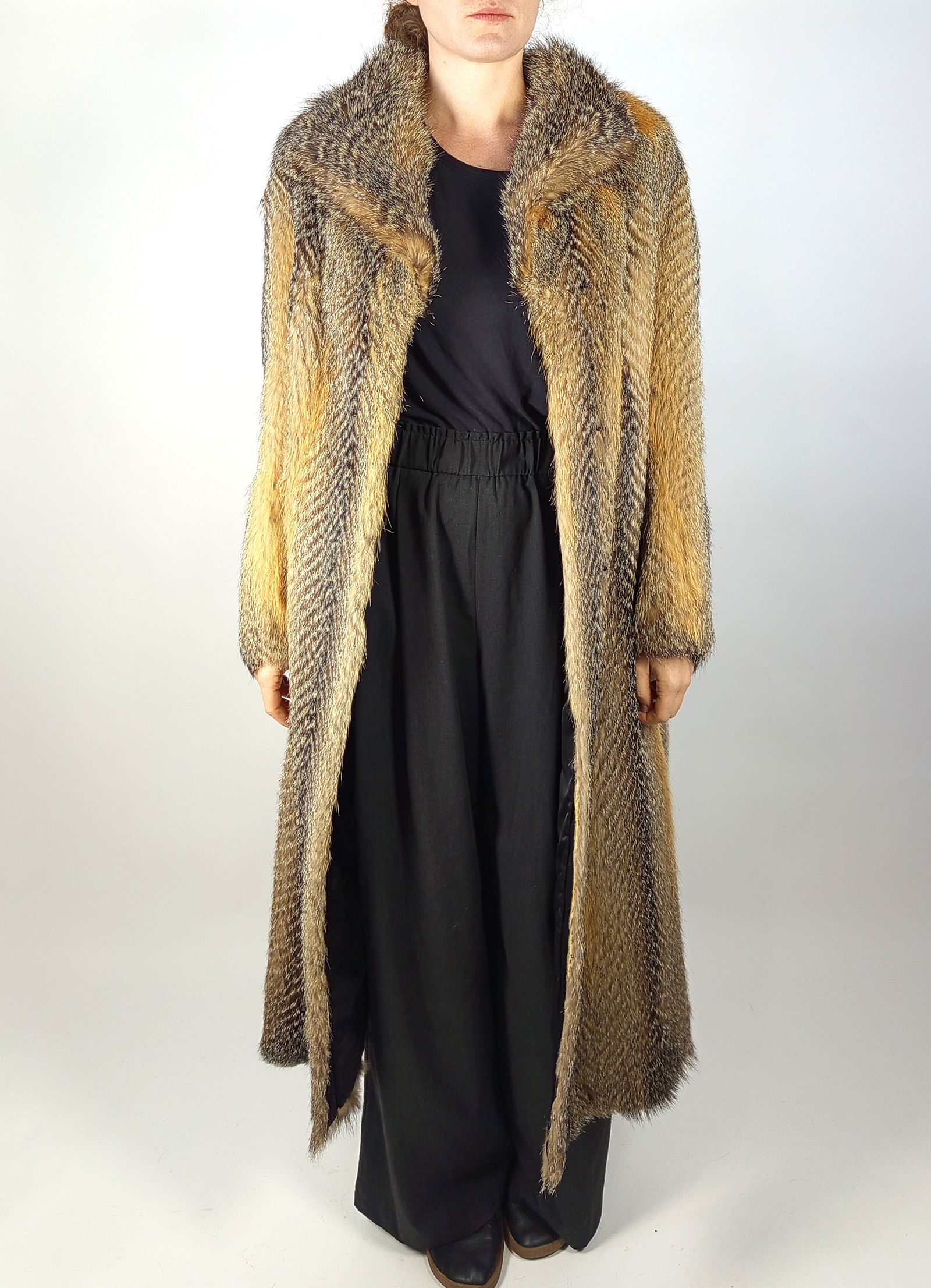 CROSS FOX FUR COAT EU: L - US:18 - 6
