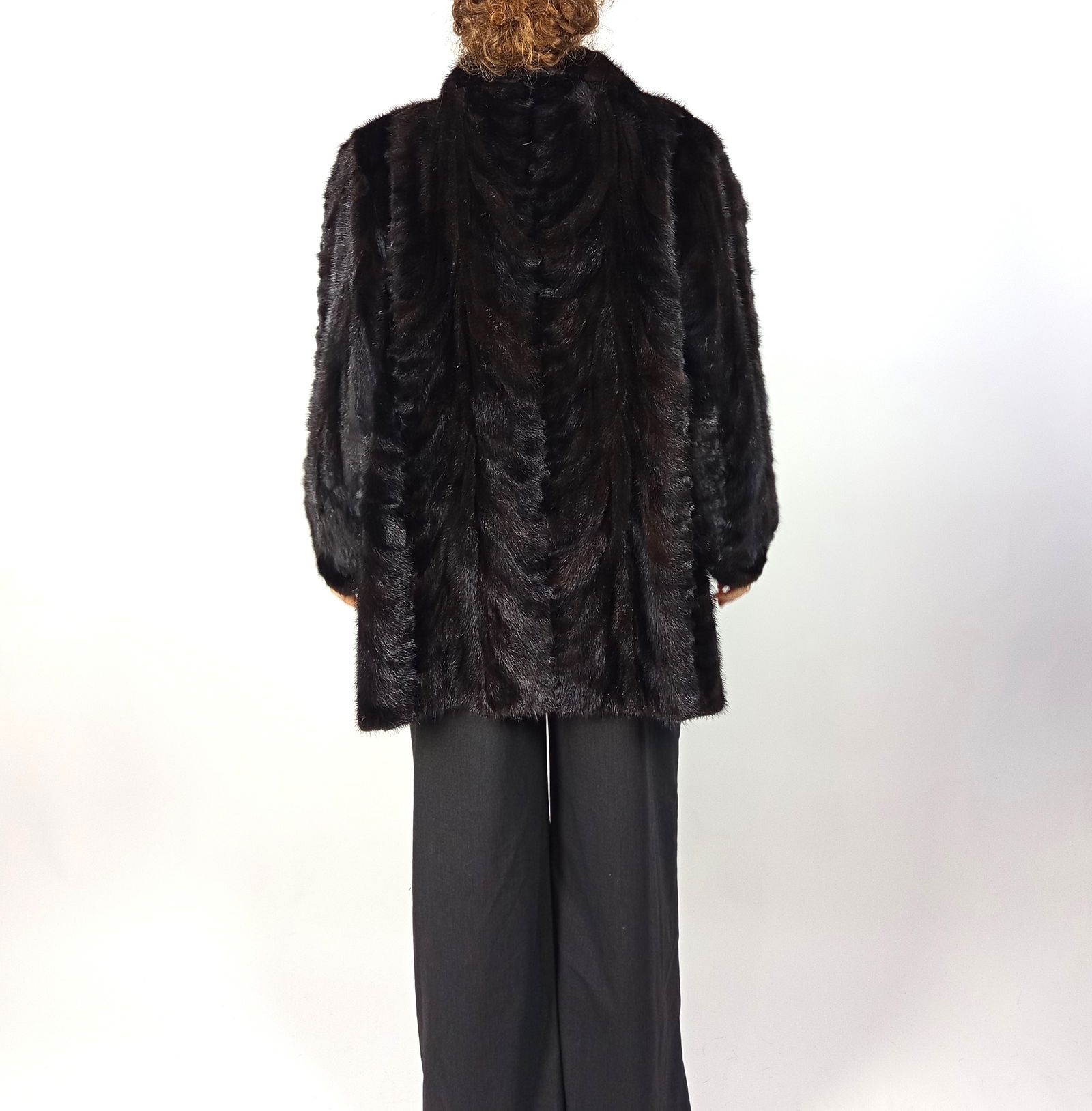MAHOGANY MINK SHORT COAT EU: XXL - US:24 - 5