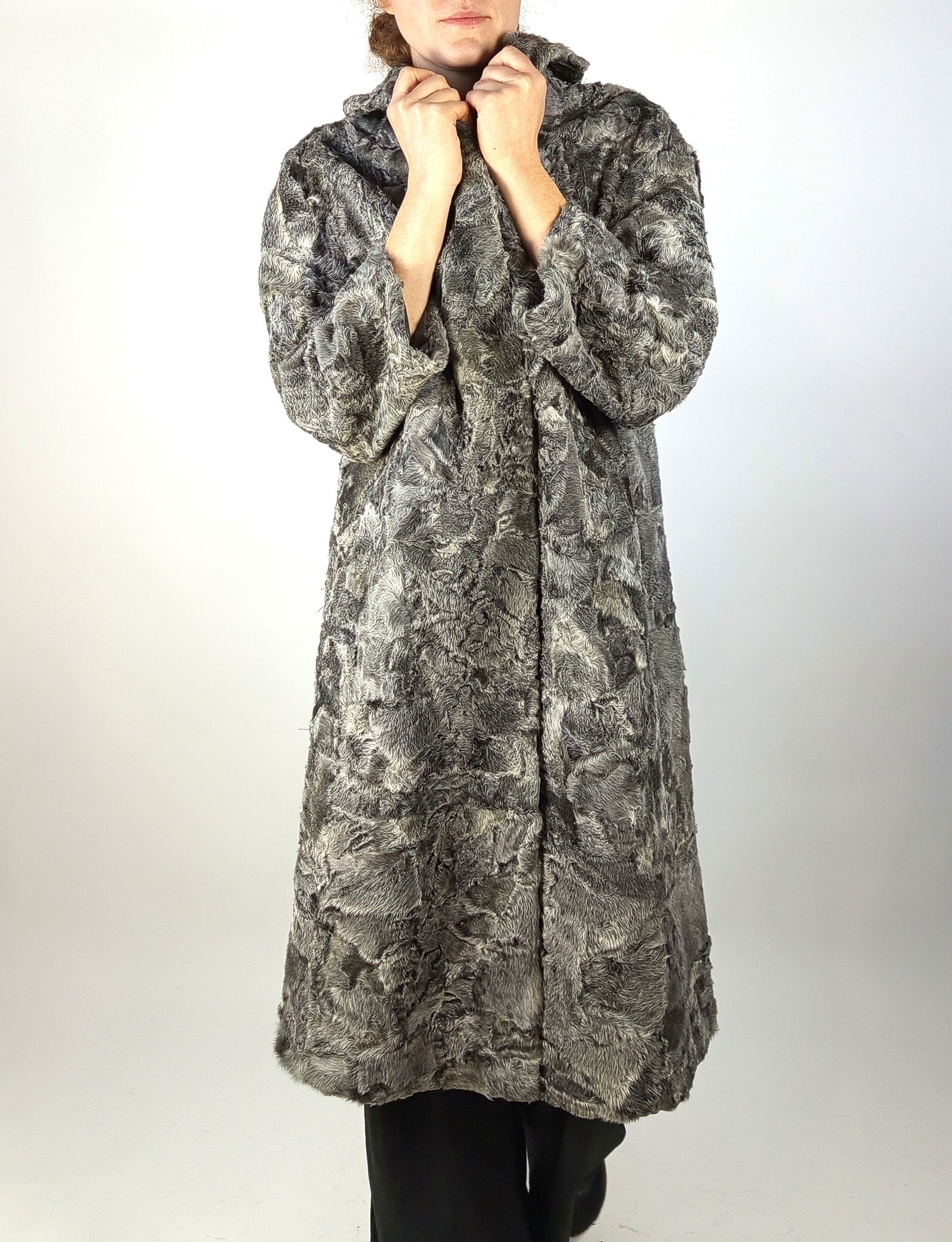 PLATINUM LAMB FUR COAT EU: XL - US:20 - 10