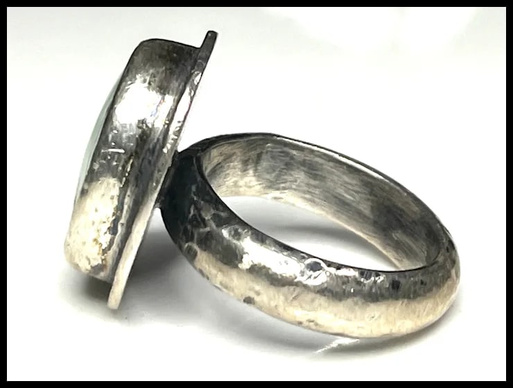 Vintage Olive Bungalow Sterling Silver Turquoise Hand Hammered Ring - 3