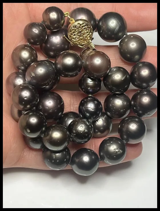 Estate Tahitian Black Pearl Necklace Strand with 14k Gold Clasp - 8
