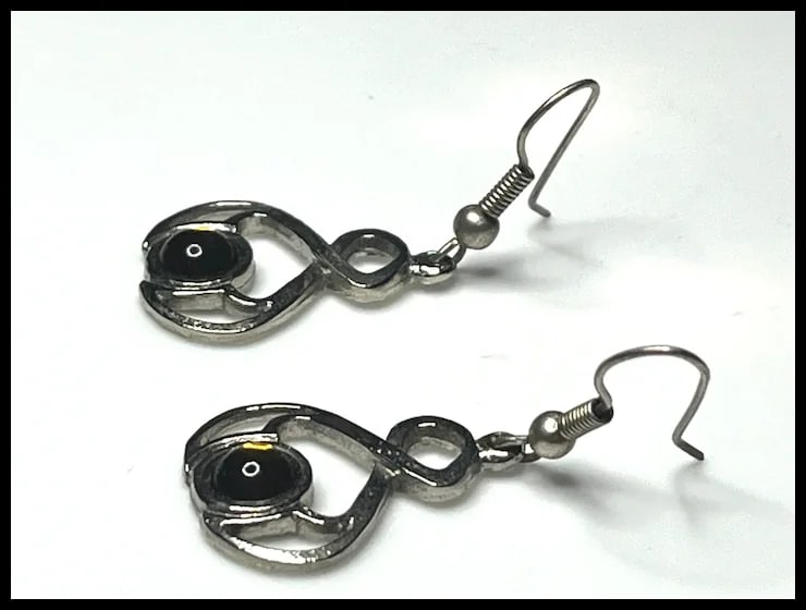 Estate Celtic Design Earrings - 3