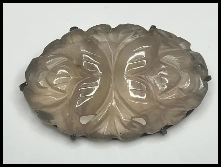 Vintage Chinese Carved Quartz and Sterling Silver Pin/Brooch - 2