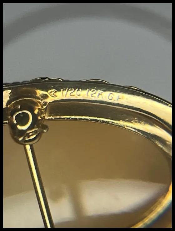 Vintage Oval Shell 12k GP Cameo Brooch/Pin - 7