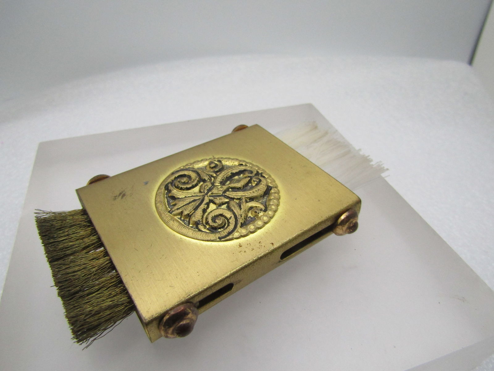 Vintage Double Clothing Brush Compact, 1940's, (1 of 5)