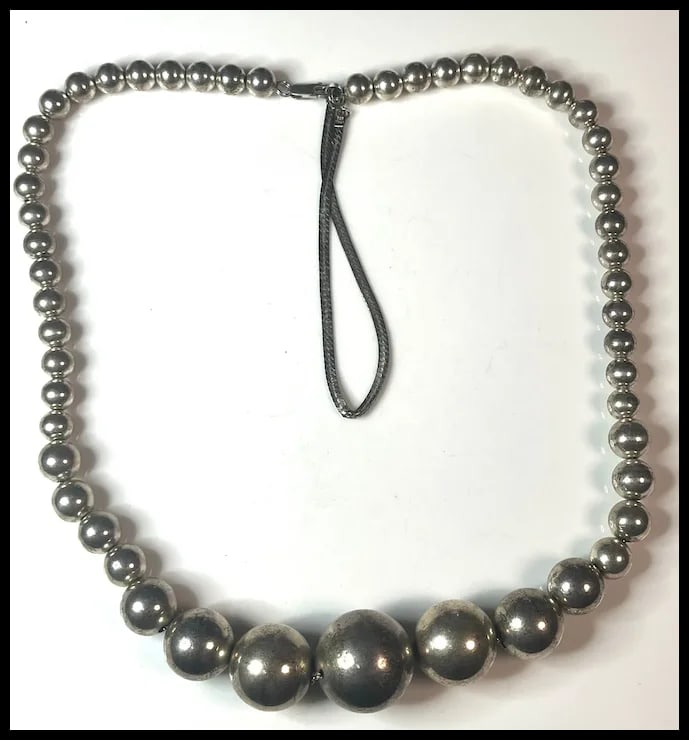 Vintage Large and Heavy Italian Sterling Silver Graduated Balls on Chain Necklace - 3