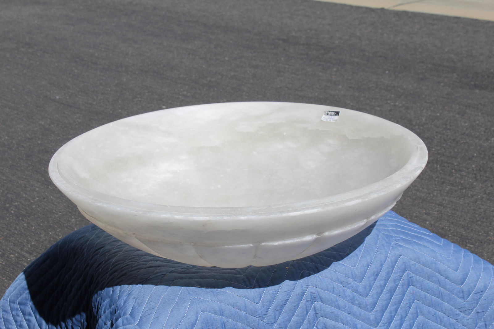 Deco/Modern Figurine Marble base - 18