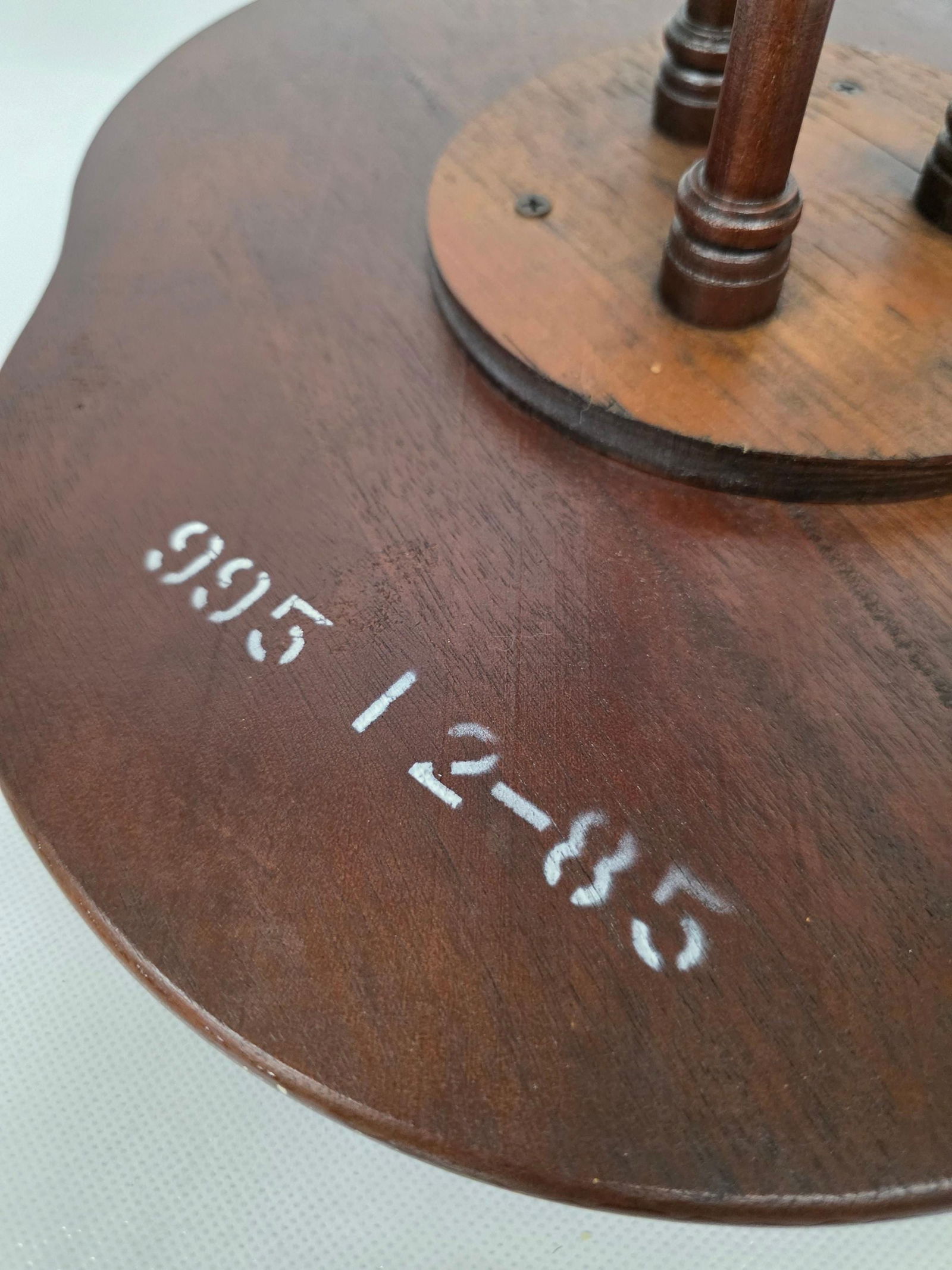 Vintage 3-Leg Table with Inlaid Top Colonial Revival Accent Table 1985 Mahogany Plant Stand or Side - 3