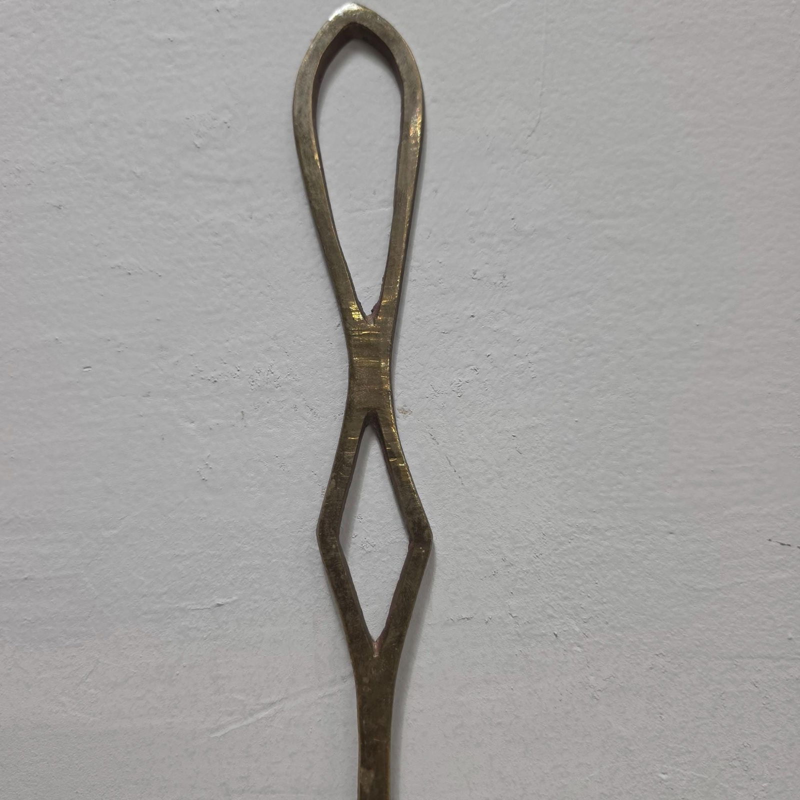 Vintage brass pierced skimmers set of three, long handled French country kitchen wall decor - 5