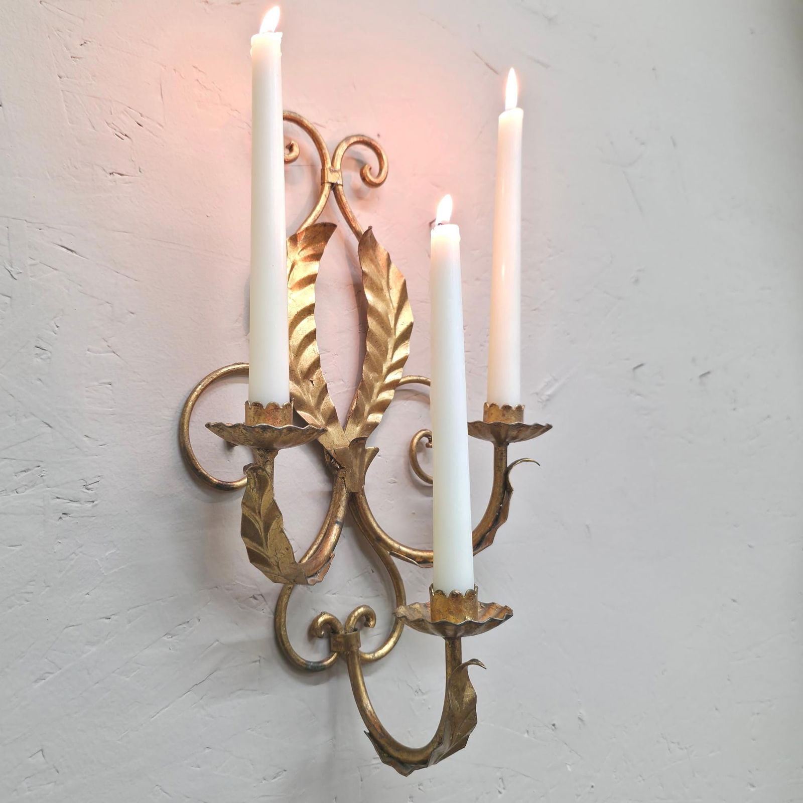Vintage Italian Florentine Wall Sconce, 3 Candle Holder, Gold Gilt Leaf Scroll, Hollywood Regency (1 of 10)