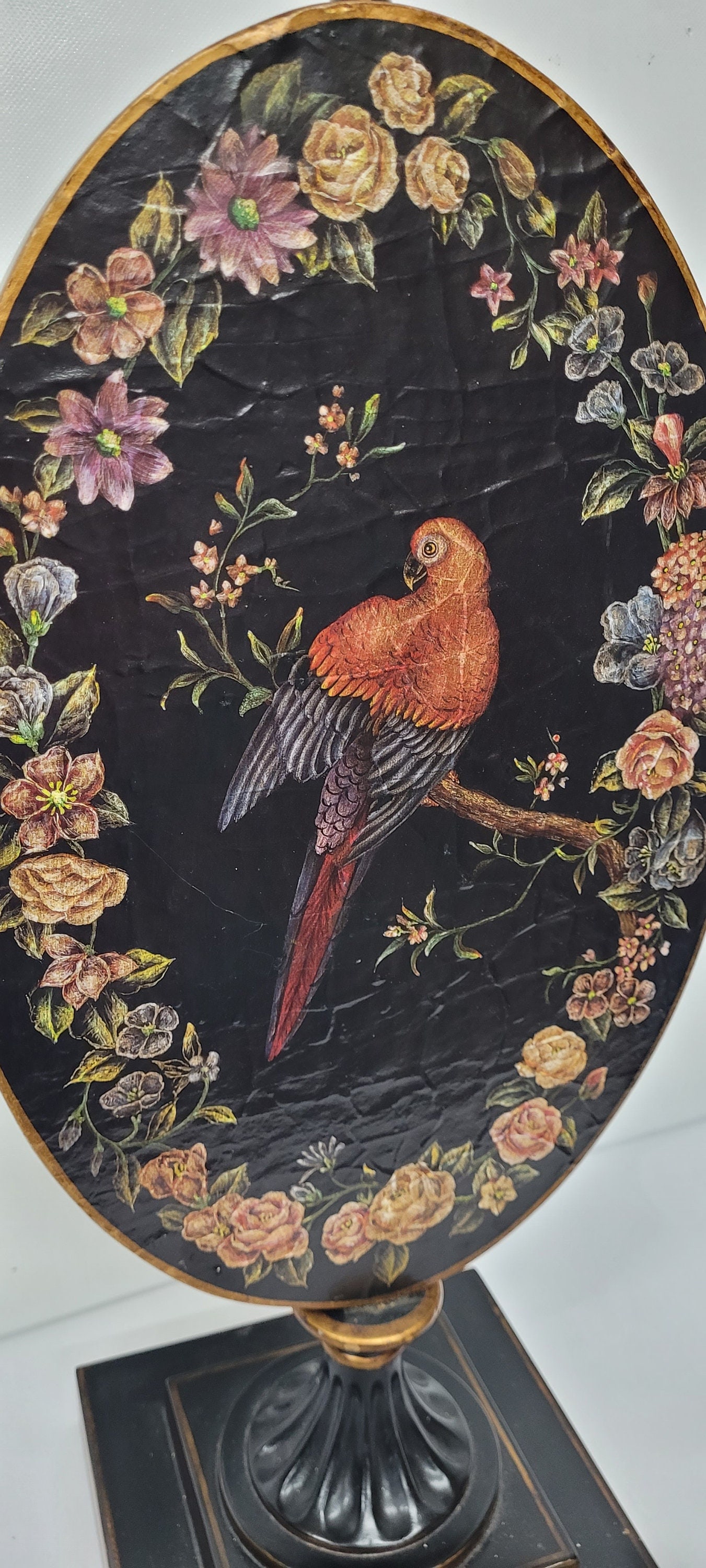 Vintage Parrot Art on Stand Maitland Smith Style Oval Floral Bird Plaque, Regency Decorative Table - 3