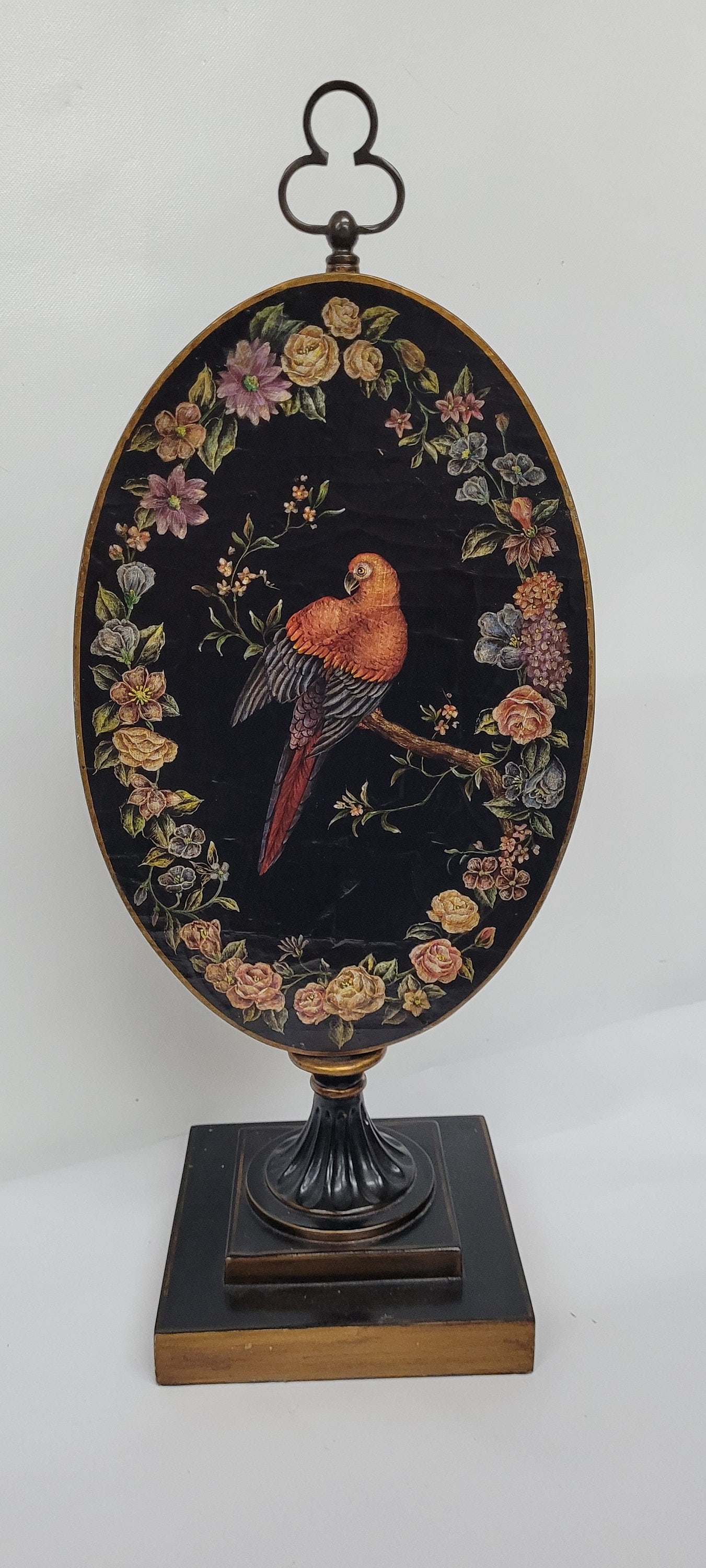 Vintage Parrot Art on Stand Maitland Smith Style Oval Floral Bird Plaque, Regency Decorative Table - 7