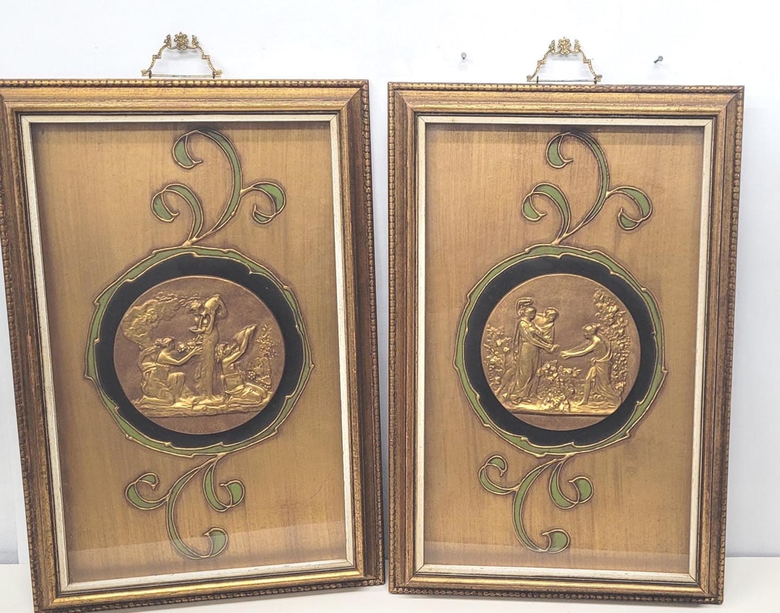 Vintage Neoclassical Wall Art Set of 2 Hanging Sungott Medallion Display Roman Gravure Decor Unique (1 of 9)