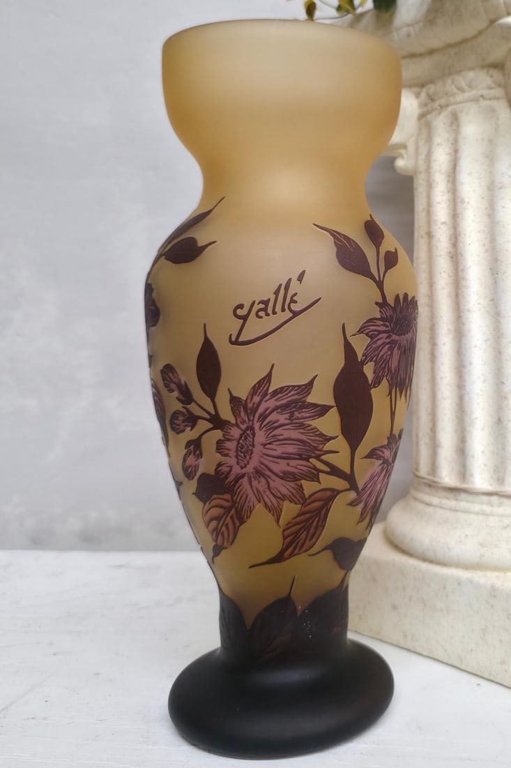 Vintage Art Nouveau French Cameo Glass Vase Galle Style Purple Plum Grandmacore Hollywood Glam - 2