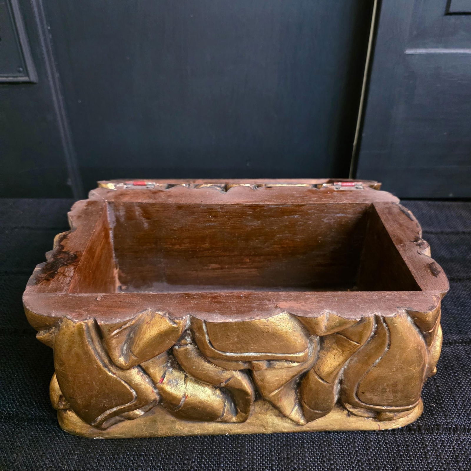 Vintage Italian Gilt Carved Wood Box: Hollywood Regency Jewelry Chest - 3