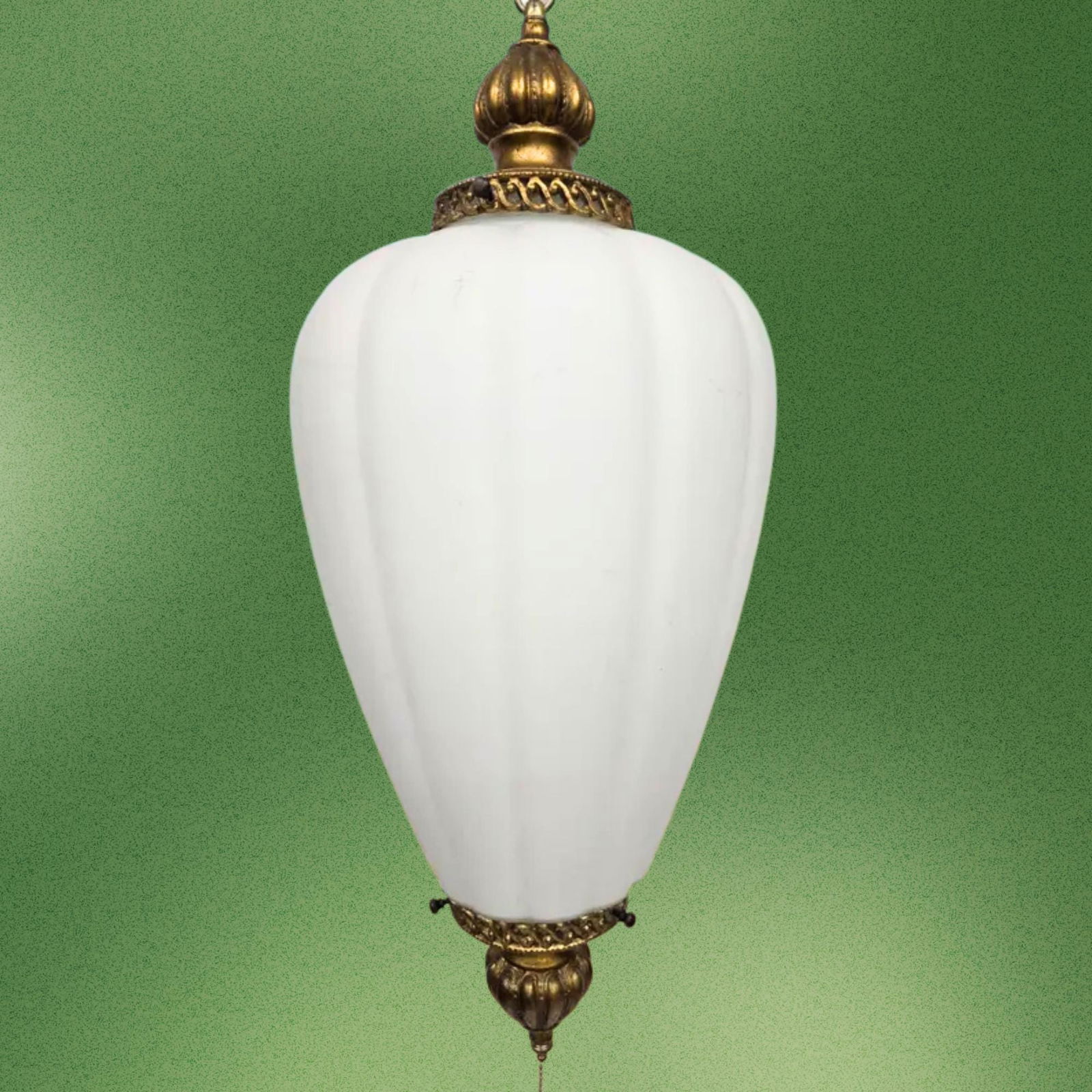 Vintage Hollywood Regency Swag Lamp Glass Globe BOHO Lighting Plug in Chic Style: Title: Vintage Hollywood Regency Swag Lamp Glass Globe BOHO Lighting Plug in Chic Style Description: Vintage Hollywood Regency Swag Lamp Ex Large White Glass Pendant Light 24". Mid Century Style Hangi