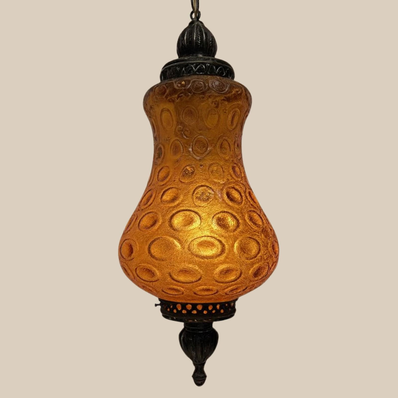 Vintage Swag Lamp Mid Century Pendant Light Italian Gold Glass Boho Hanging Hollywood Regency: Title: Vintage Swag Lamp Mid Century Pendant Light Italian Gold Glass Boho Hanging Hollywood Regency Description: Bring glowing warmth into your home with this Vintage Swag Lamp featuring an ornate