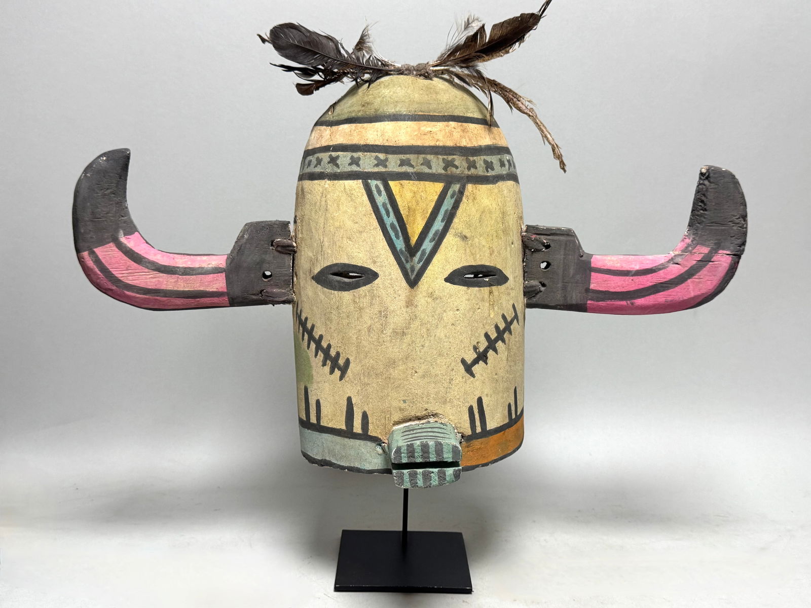 Large Zuni mask - wood - New Mexico, USA: Title: Large Zuni mask - wood - New Mexico, USA Description: This stunning large Zuni mask comes from an old private collection. Zuni masks, traditionally crafted by the Zuni people of New Mexico,