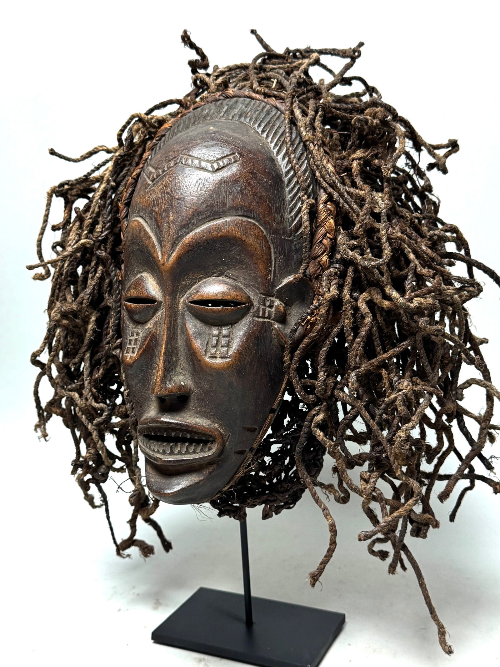 Mwana Pwo mask - Chokwe - Angola - 2