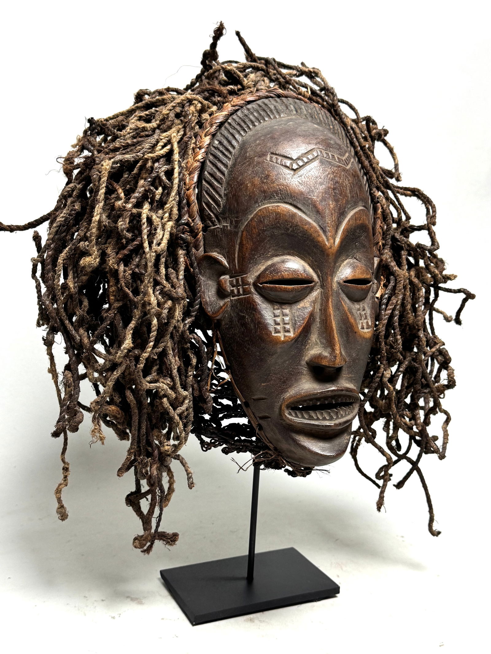 Mwana Pwo mask - Chokwe - Angola - 3