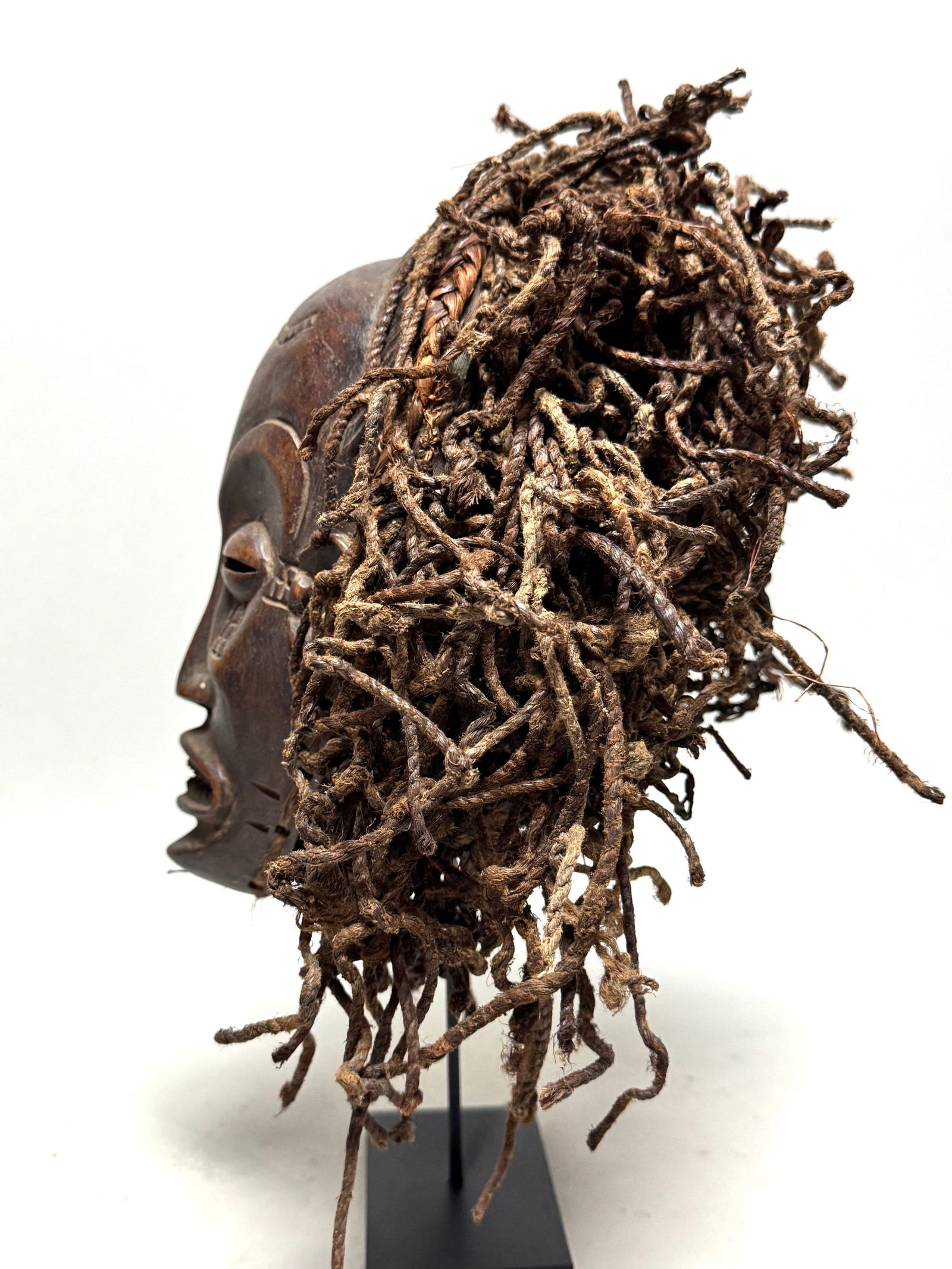 Mwana Pwo mask - Chokwe - Angola - 9