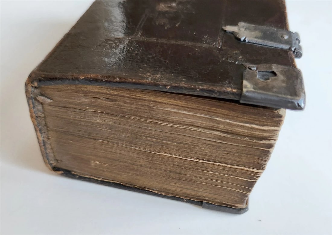 1681 BIBLE in ENGLISH antique OLD & NEW TESTAMENT BINDING w/METAL CORNER PIECES - 8