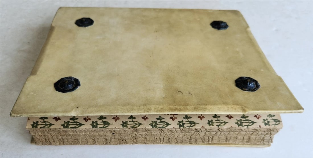 MANUSCRIPT in ITALIAN IMITATIO CHRISTI VELLUM BOUND - 2