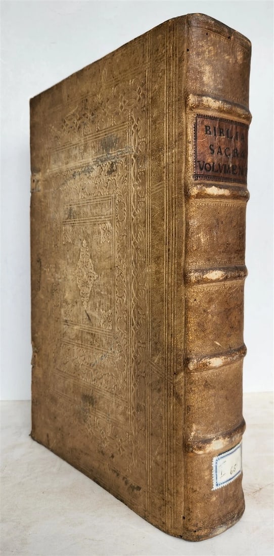 1735 BIBLE in GERMAN & LATIN antique HAND TOOLED PIGSKIN BOUND FOLIO: Title: 1735 BIBLE in GERMAN & LATIN antique HAND TOOLED PIGSKIN BOUND FOLIO Description: "Biblia Sacra Vulgatae Editionis Parts 2-3 (of 3) in 1 volume Augsburg, Strotter ; 1735 Folio: 9 1/4 by 14