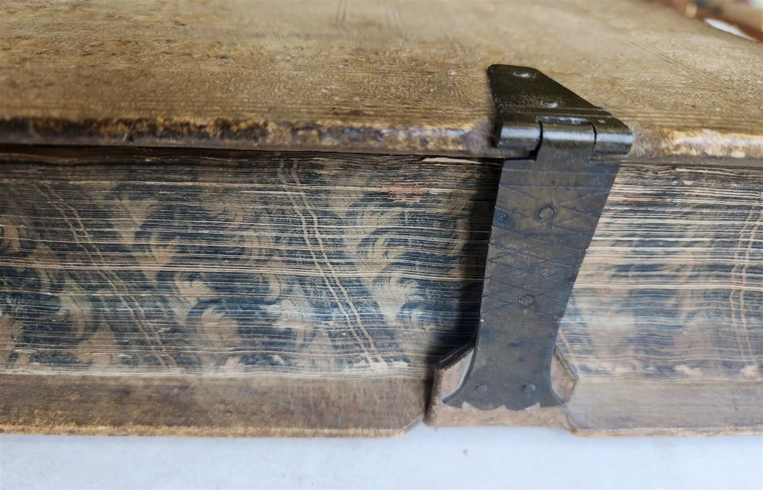 1720 COMMENTARIA in duodecim PROPHETAS MINORES PIGSKIN BOUND FOLIO antique - 5