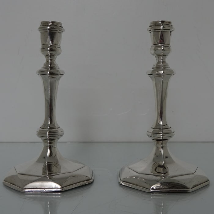 Early 18th Century Antique Queen Anne Britannia Silver Candlesticks London 1705 John East: Title:Early 18th Century Antique Queen Anne Britannia Silver Candlesticks London 1705 John East Description:Description A very desirable pair of octagonal based Britannia standard silver candlesticks