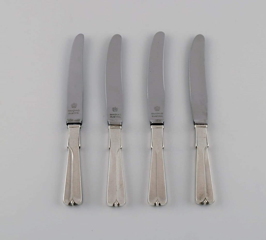 Hans Hansen silverware no. 7. Four art deco fruit knives in silver (830) and stainless steel. 1930s. (1 of 4)