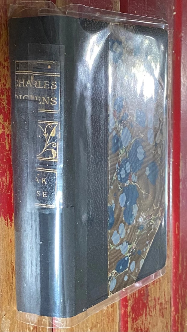 The Works Of Charles Dickens University Edition Vol. 1 Bleak House Antique 1911: The Works Of Charles Dickens University Edition Vol. 1 Bleak House Antique 1911. The University Press. Leather spine, partial leather covers with marbled . Marbled endpapers.Gilt upper page edges. Spi