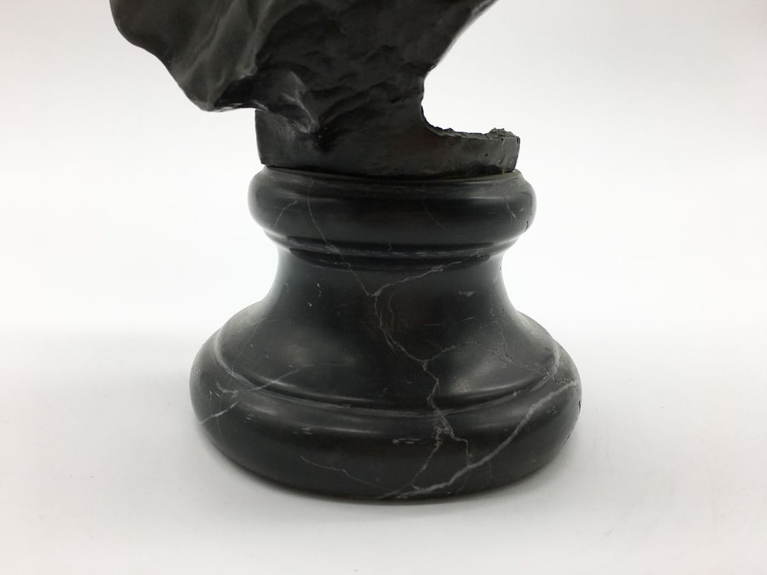 Bronze bust of young women - 3