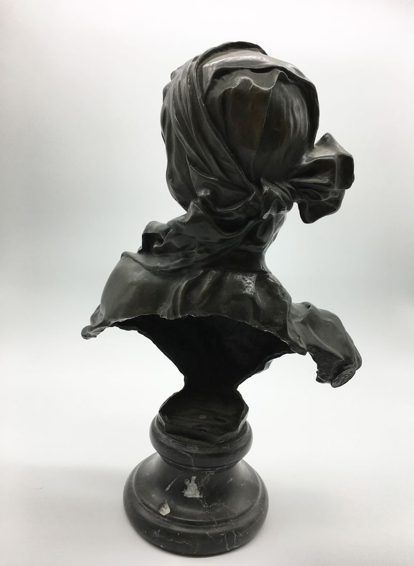 Bronze bust of young women - 4