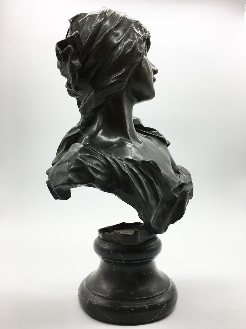 Bronze bust of young women - 6