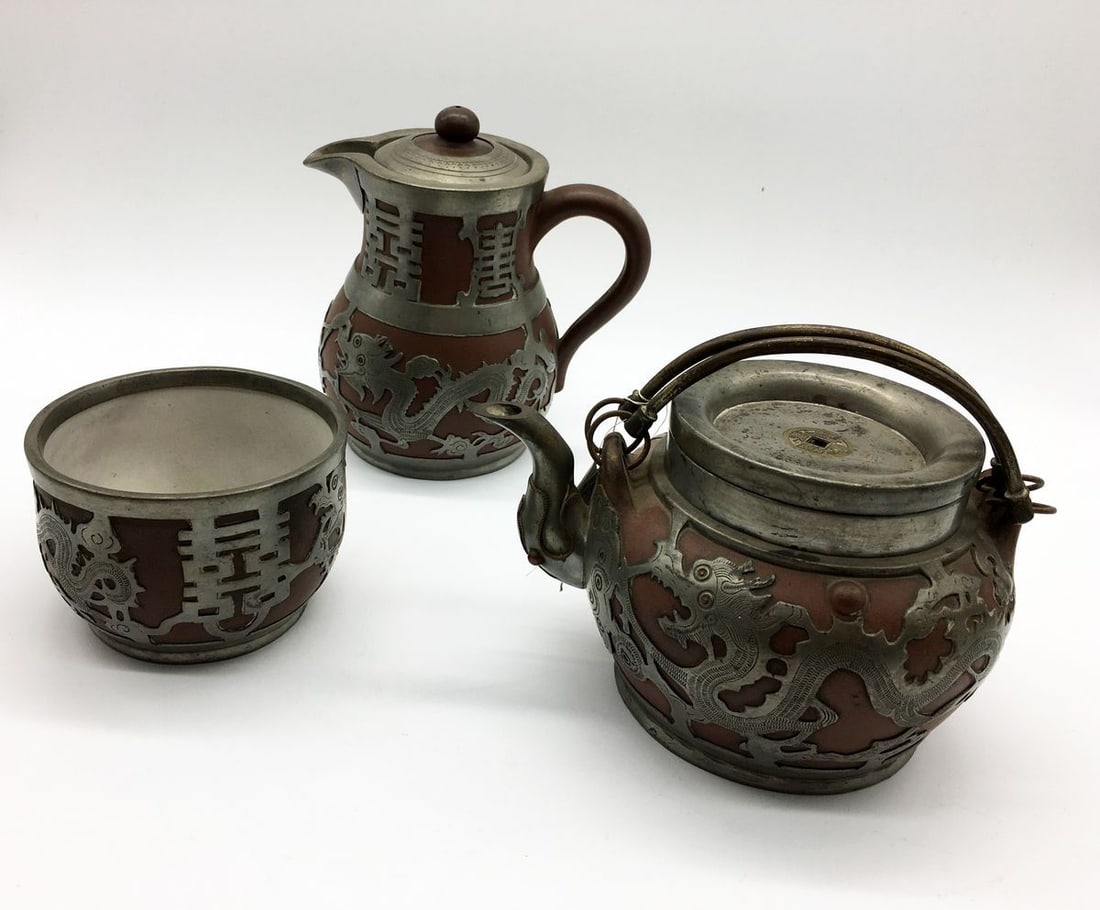 Three Piece Tea Set.China, 19th century (1 of 18)