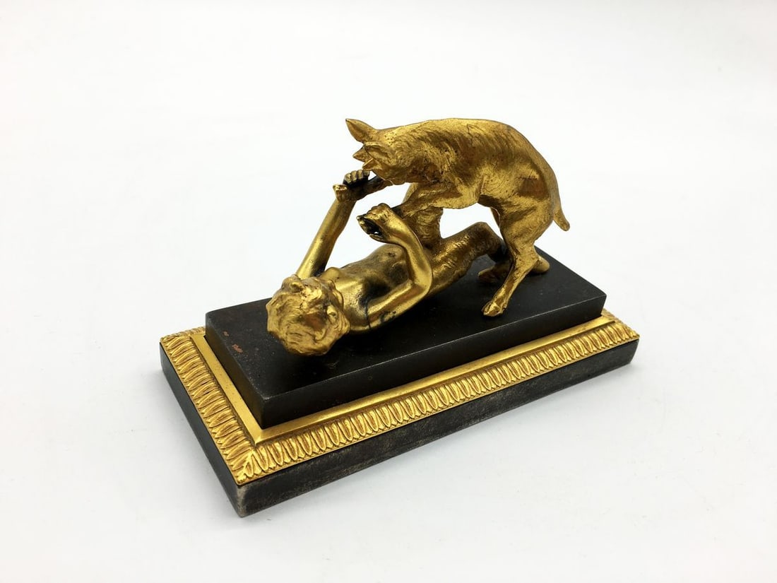 Bronze figure of a man with an animal: Title: Bronze figure of a man with an animal Description: Verndec 18 ITEM DESCRIPTION : *Medium : bronze *The size: 8.5x13.5 cm/3.34x5.31" inches Provenance - from our collection (more than 15 years)