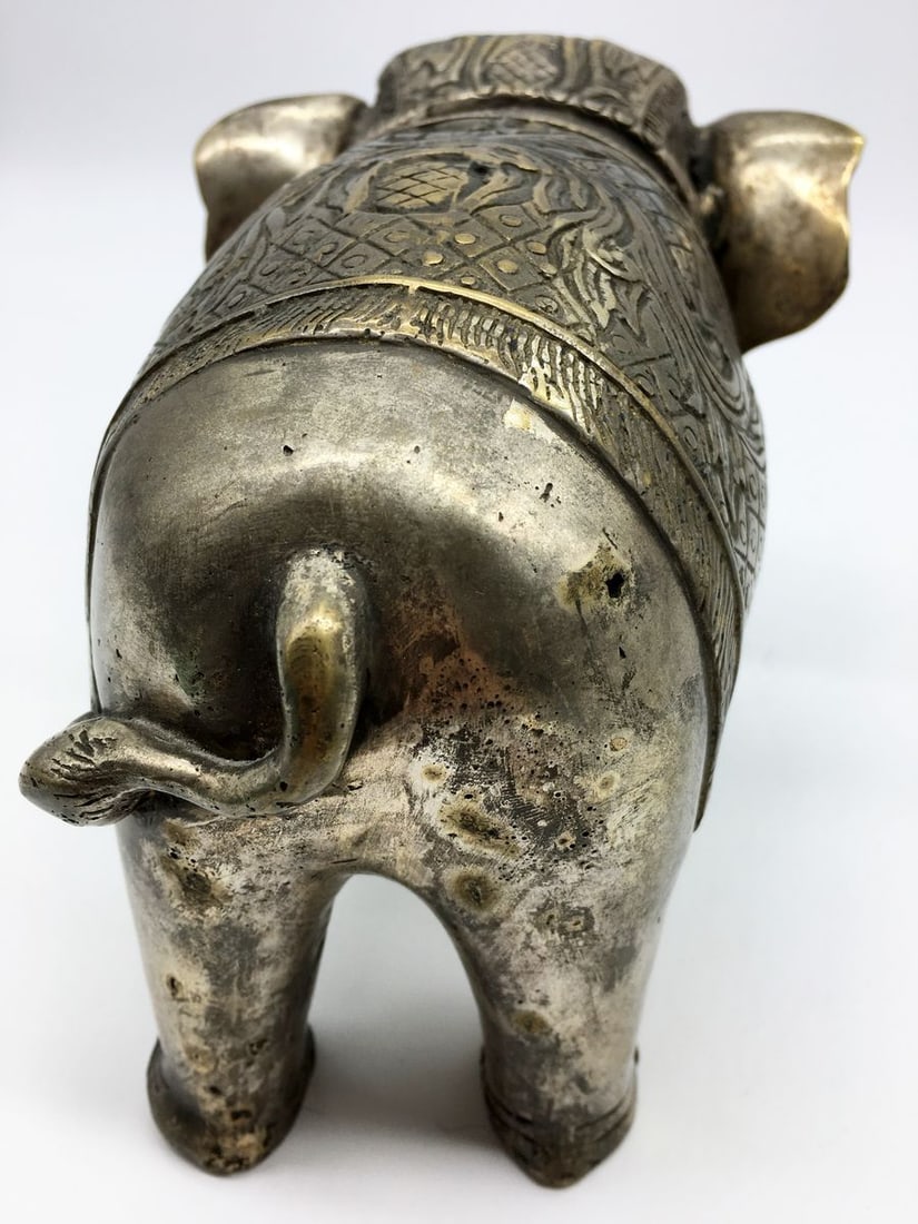 Ancient elephant figurine - 3