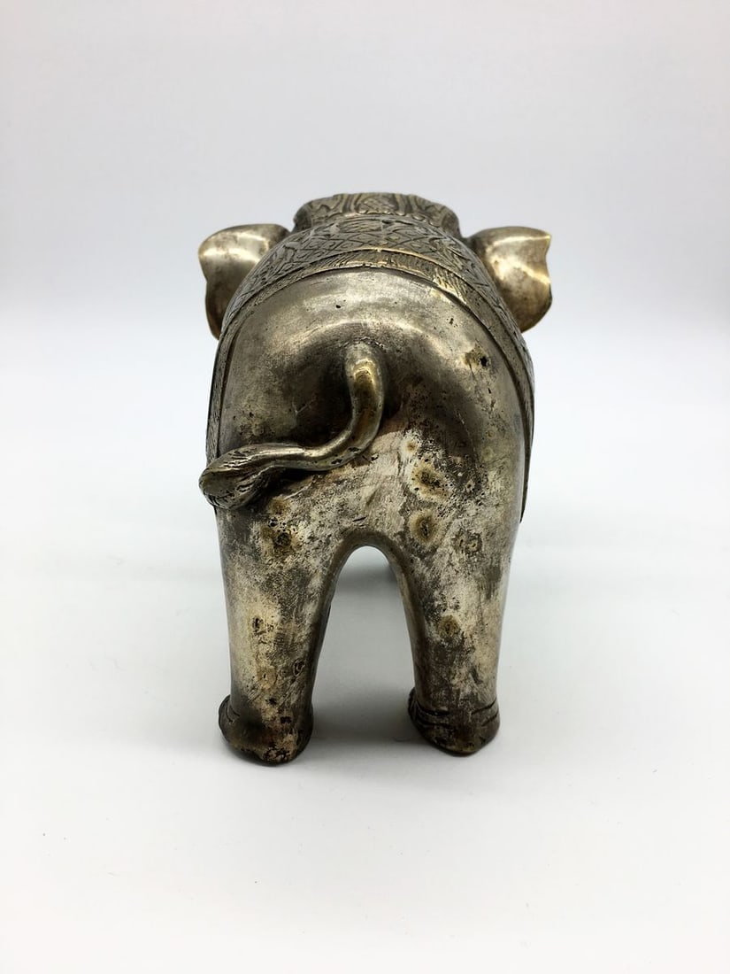 Ancient elephant figurine - 4