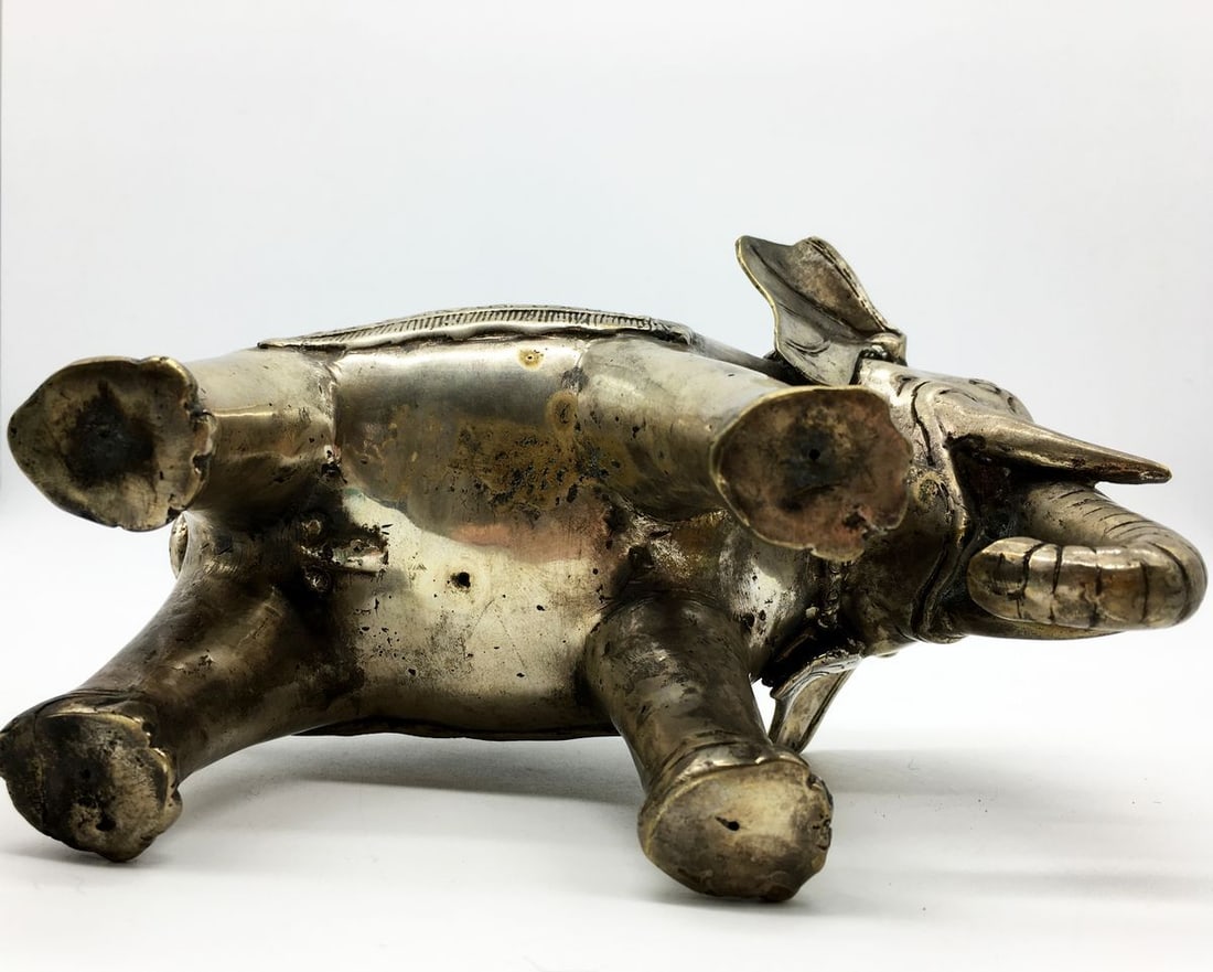 Ancient elephant figurine - 7