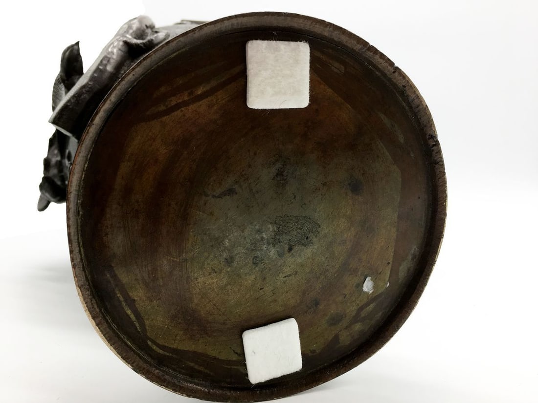 Decorative Chinese vase with embossed image of birds 19th century - 15