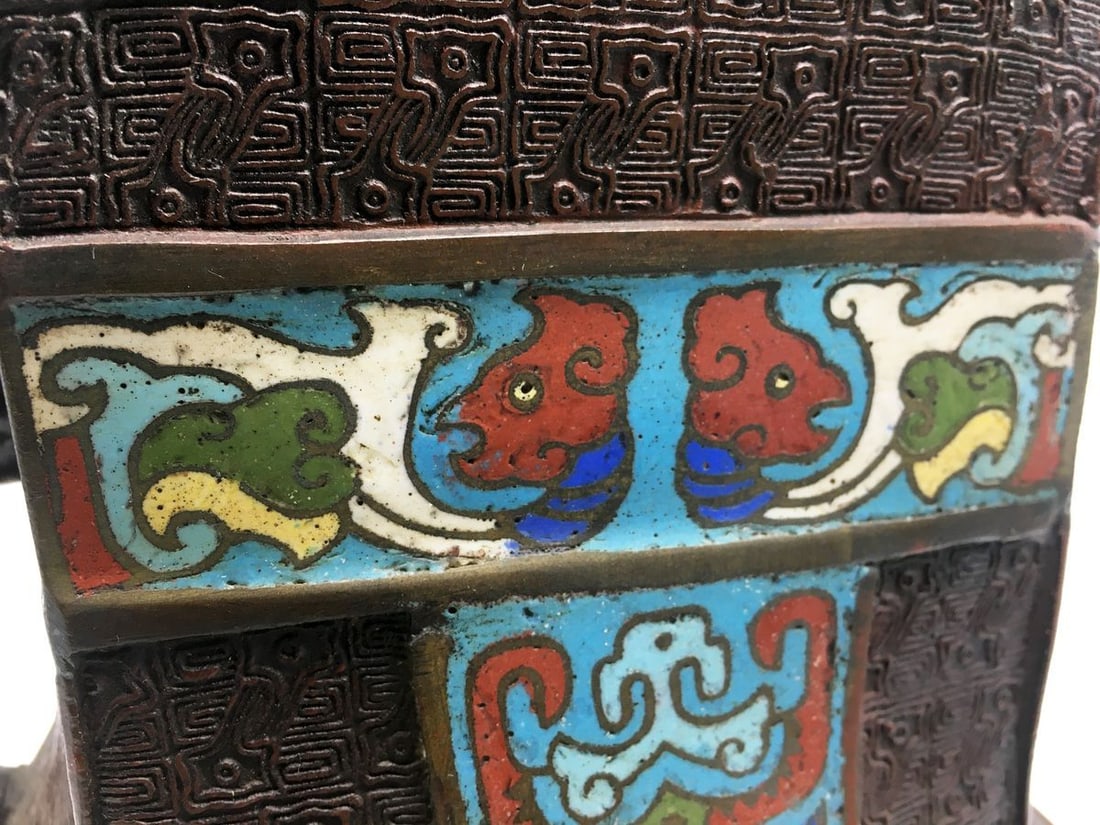 Antique Chinese Decorative vase decorated with cloisonne enamels - 8