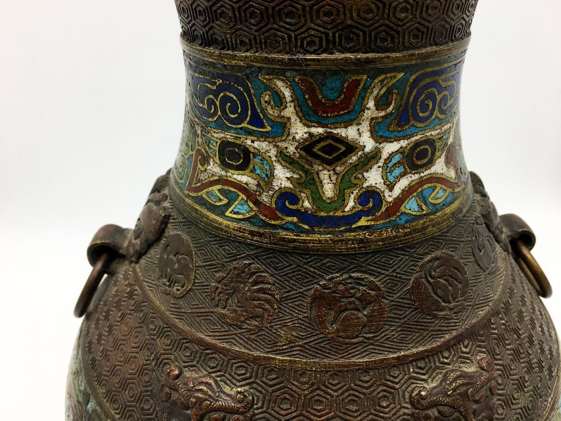 Antique Chinese Vase - 7