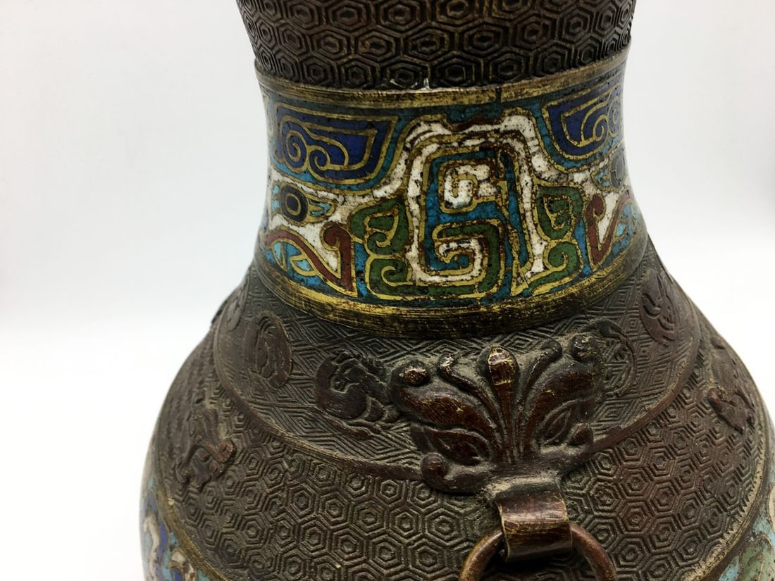 Antique Chinese Vase - 9