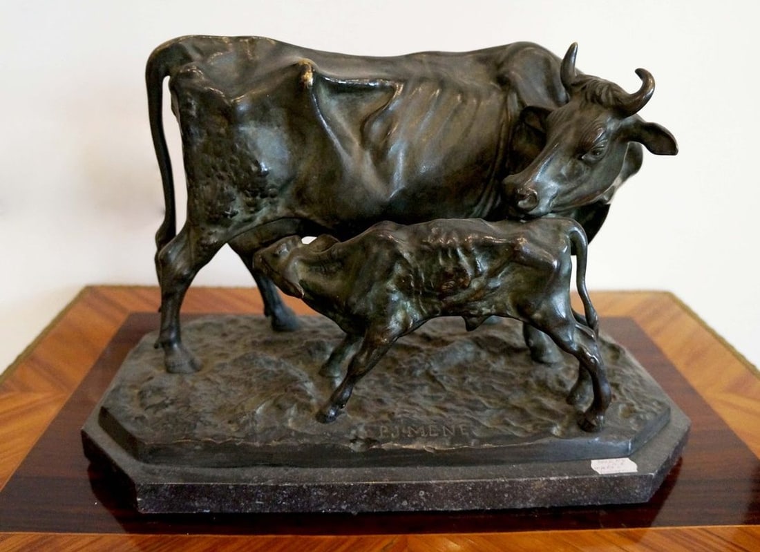 Cow with nursing calf P.-J. MENE late 19th century: Title: Cow with nursing calf P.-J. MENE late 19th century Description: Verndec 88 ITEM DESCRIPTION : *Medium: casting barbedienne *The size: 37x22x22 cm/'14.56x8.66x8.66 inches' *Sculptor: P.-J. MENE