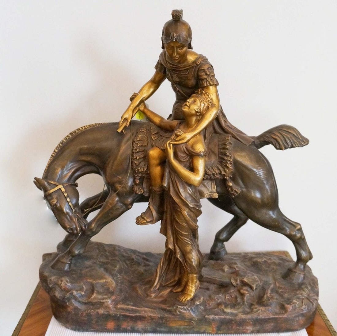 France bronze sculpture "Caesar and Cleopatra" early 19th century: Title: France bronze sculpture "Caesar and Cleopatra" early 19th century Description: Verndec 104 ITEM DESCRIPTION : *Medium: Bronze *The size: - cm/'- inches' *Sculptor: *Country: France *Year: early