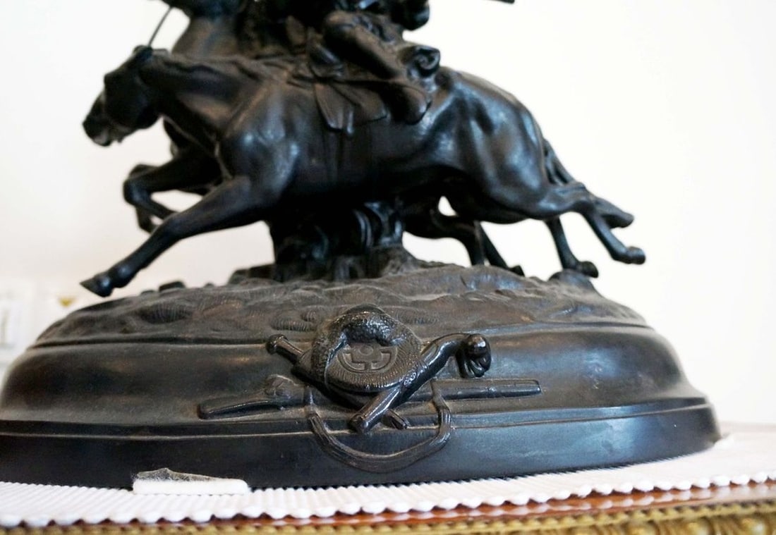 Russia Sculptural group "Dzhigitovka Lezgin" Evgeniy Aleksandrovich Lancere Kasli iron foundry 1972s - 9