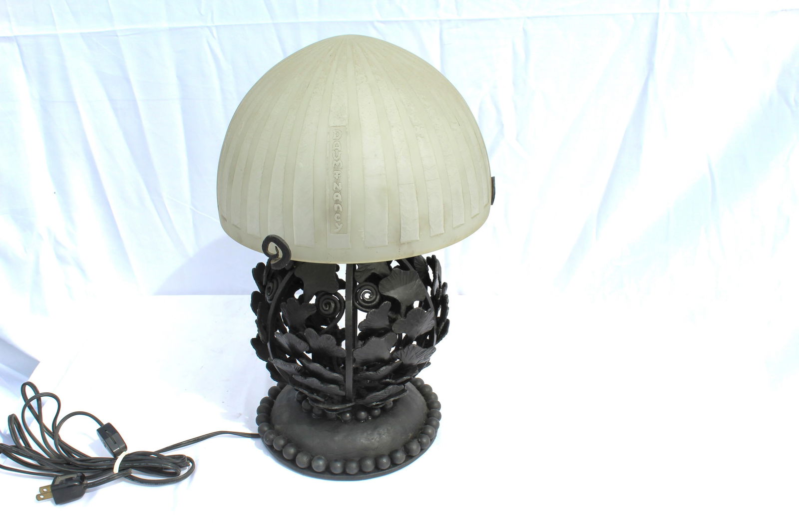 Art Deco Lamp Glass and Forged Iron Base after E.Brandt and Daum - 6