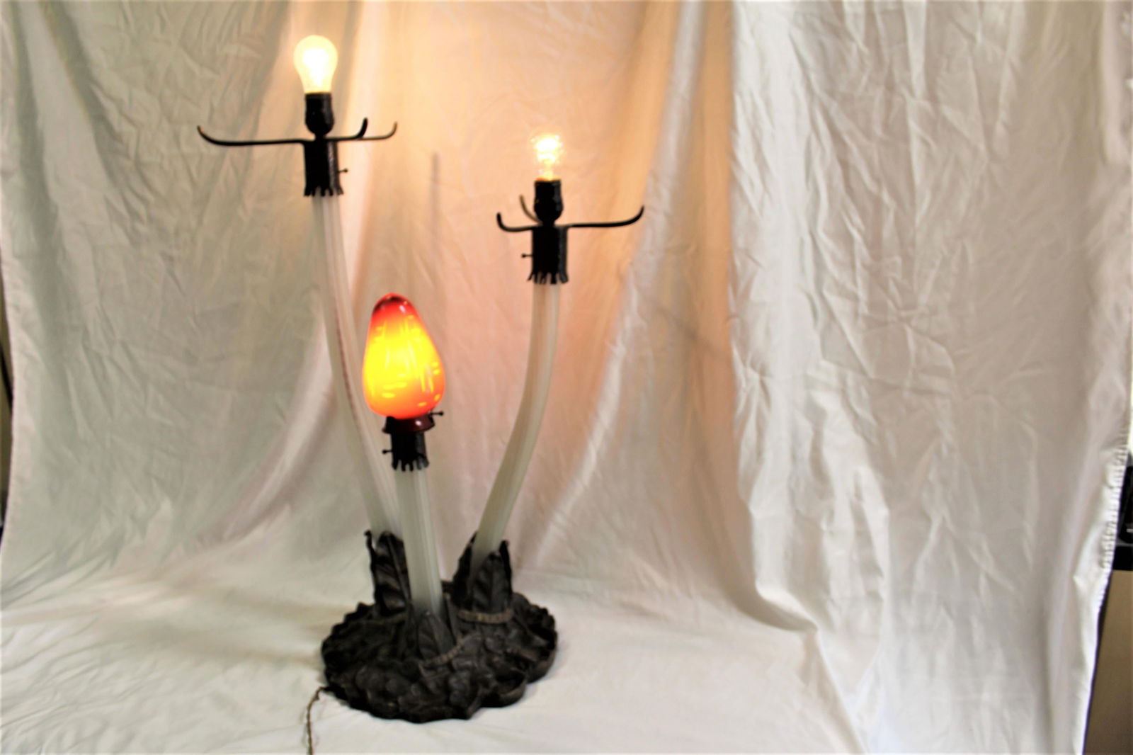 Art Nouveau Large Mushroom Lamp in the Manner of - 9