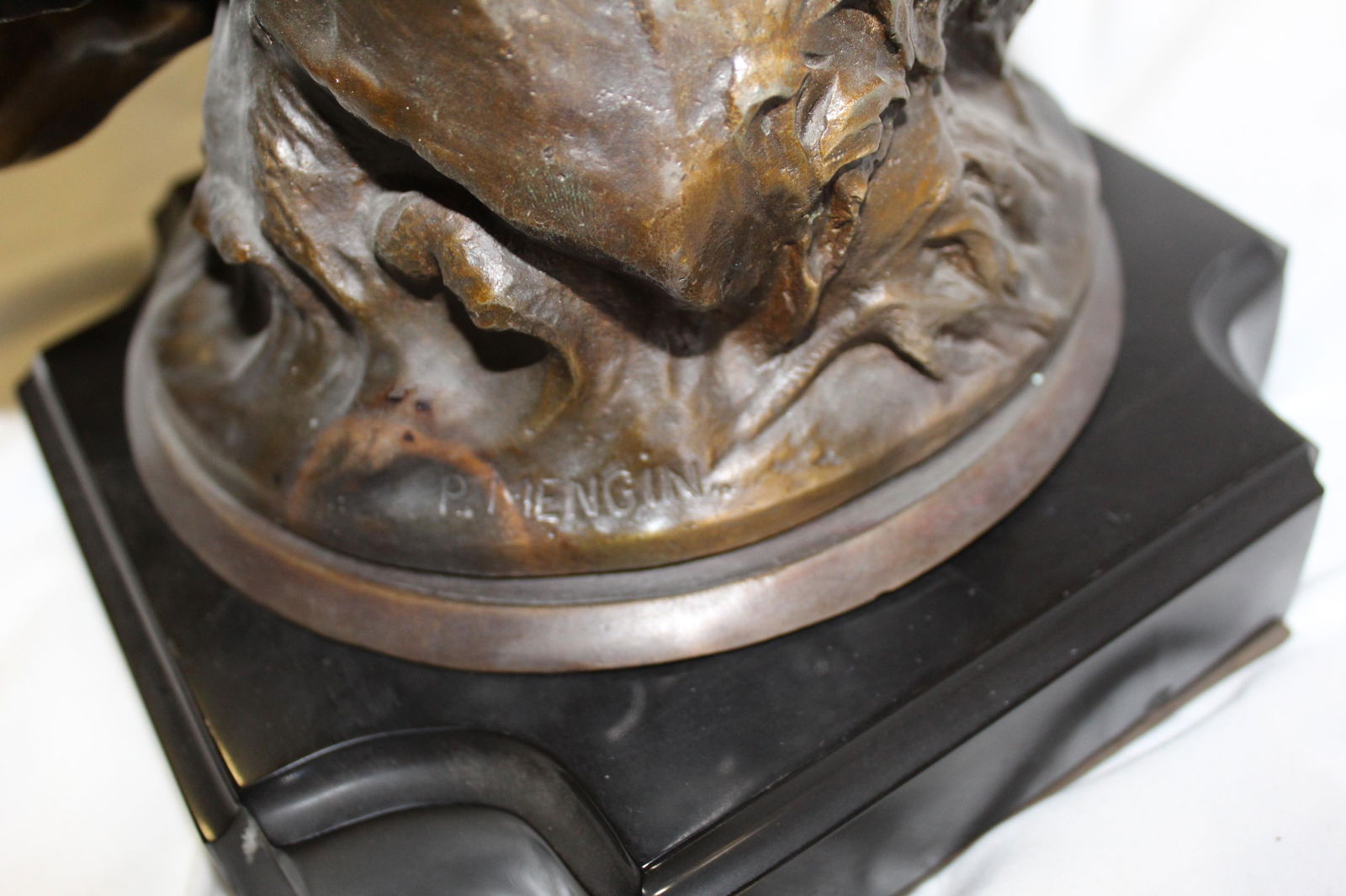 19 Th century Lady Bronze with mandolin, Signed - 14